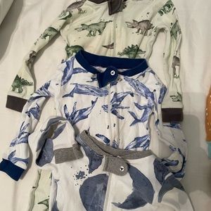 3 pairs of Burt’s Bees footie pajamas 12m